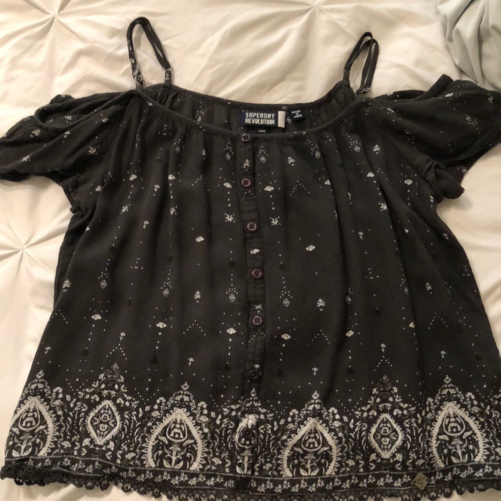 of shoulder light weight top